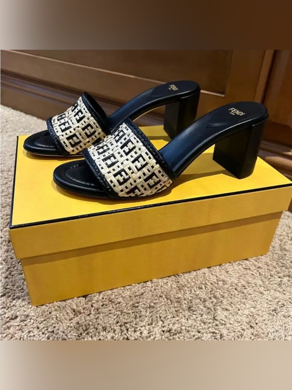 Authentic brand new Fendi Raffia woven mules shoe Size 38